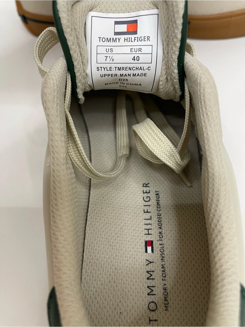 NEW Tommy Hilfiger Renchal Off White Green Classic Sneakers 7.5M